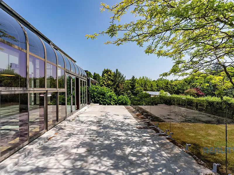 Prodej rodinného domu 241 m², pozemek 804 m², Praha – náhled fotky 2
