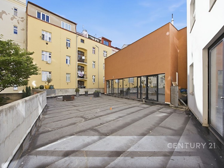 Комерційне приміщення в оренду, 232 м² (25 з 27)