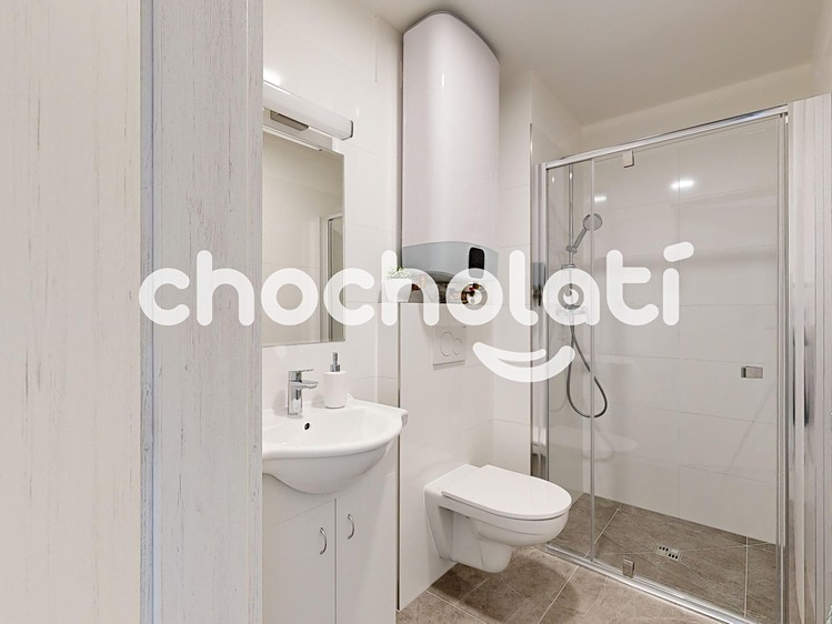 Prodej bytu 1+kk, 27 m² (13 z 27)