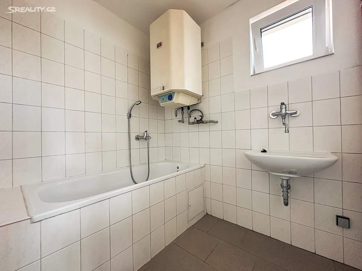 Pronájem kanceláře 40 m² – pohled 5