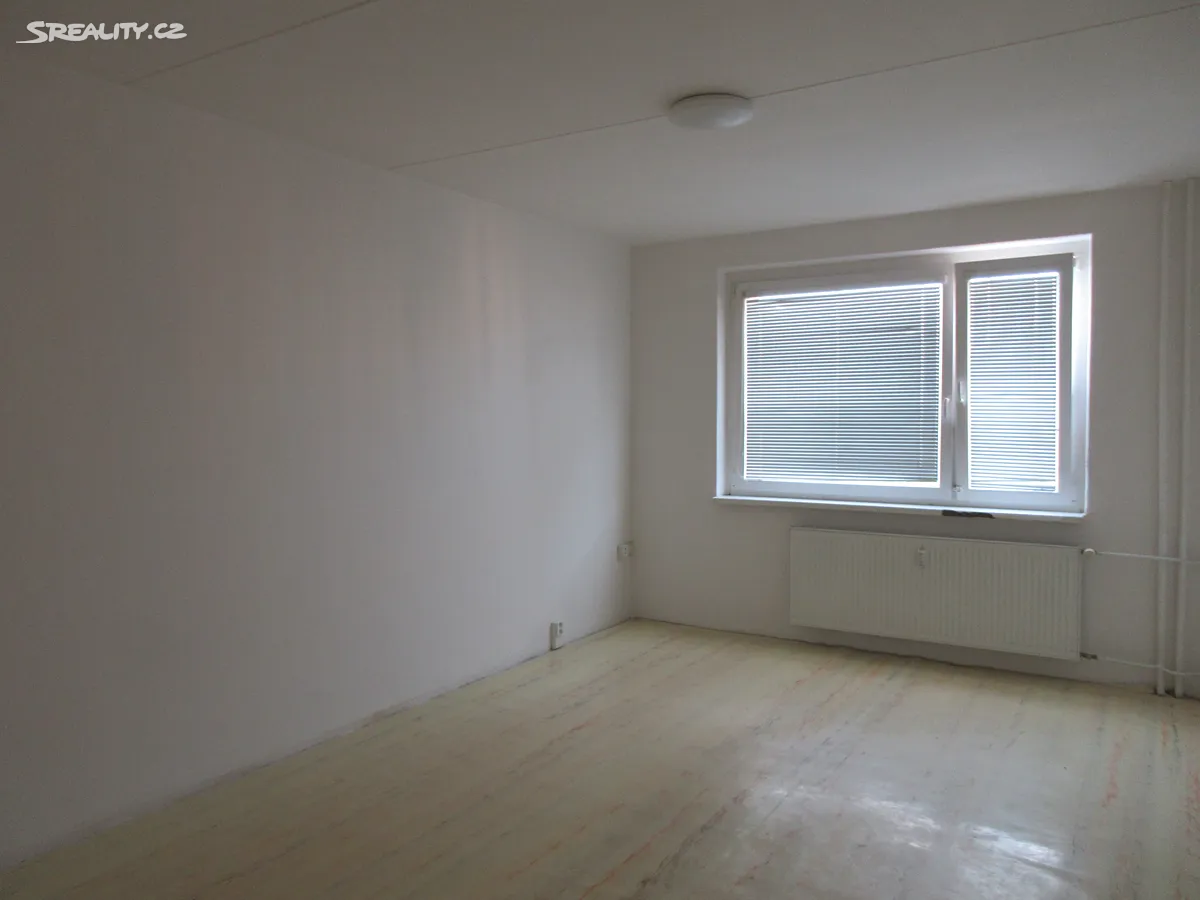 Pronájem bytu 1+1 36 m² – pohled 3
