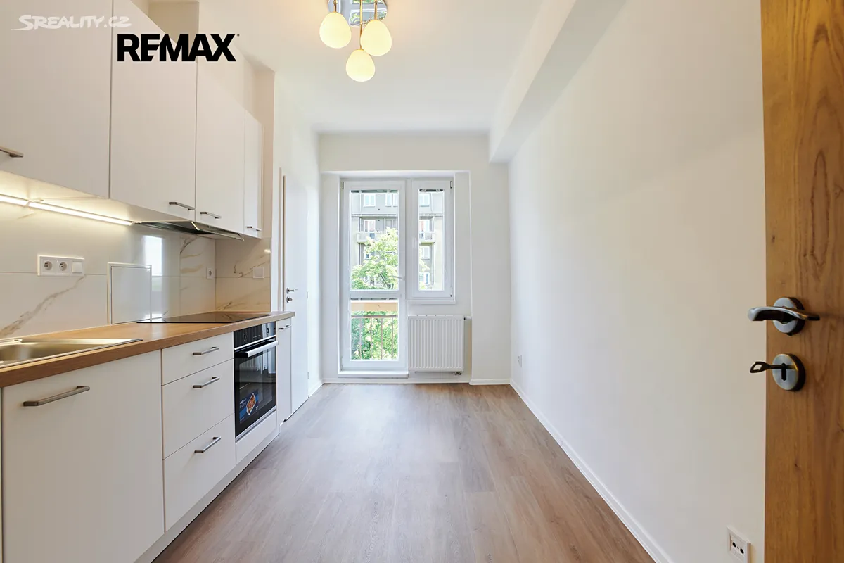 Pronájem bytu 2+1 73 m² – pohled 3