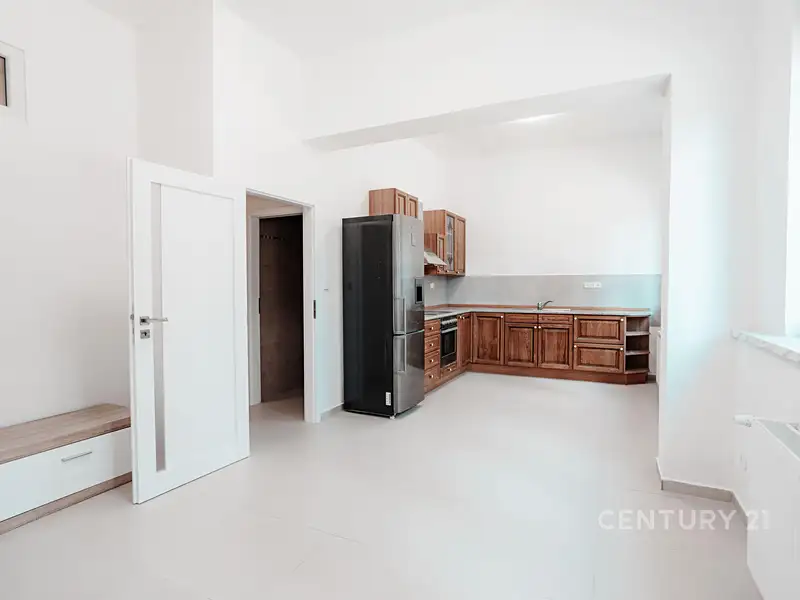 Pronájem bytu 2+kk 64 m², Jindřichův Hradec – náhled fotky 3