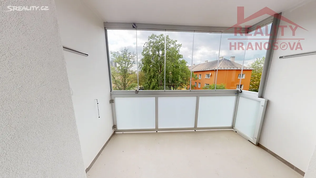 Prodej bytu 2+1 56 m² – pohled 2