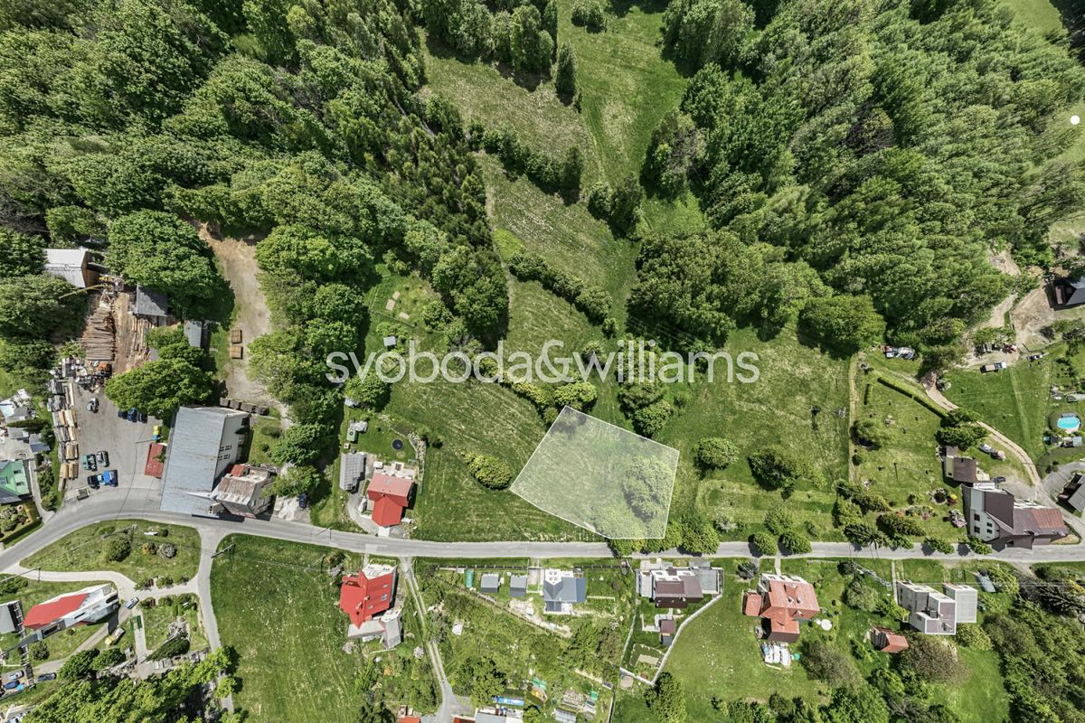Prodej stavebního pozemku 1280 m²