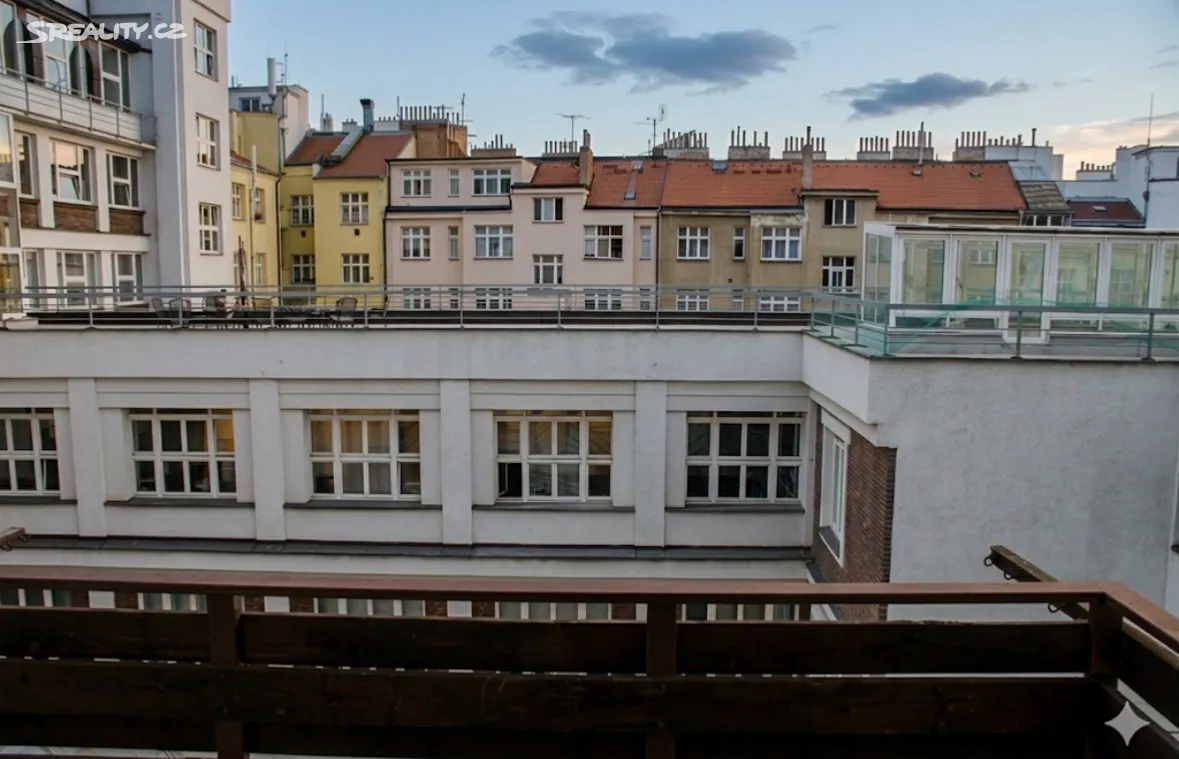 Pronájem bytu 2+1 77 m², Praha