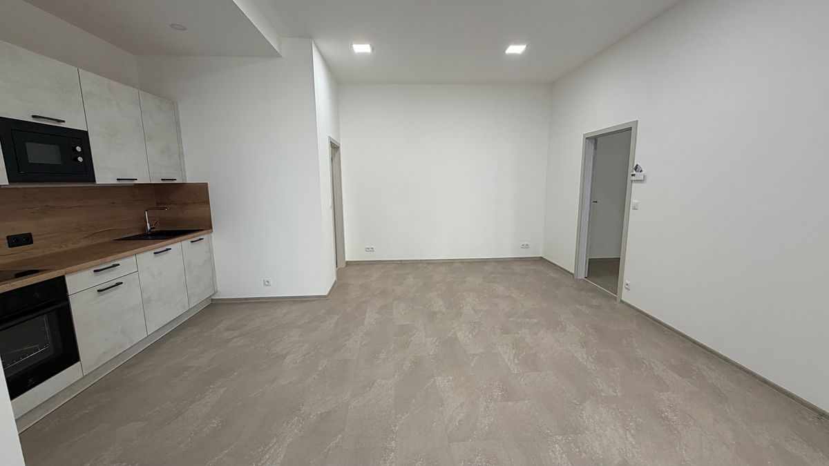 Pronájem bytu 3+kk 100 m²