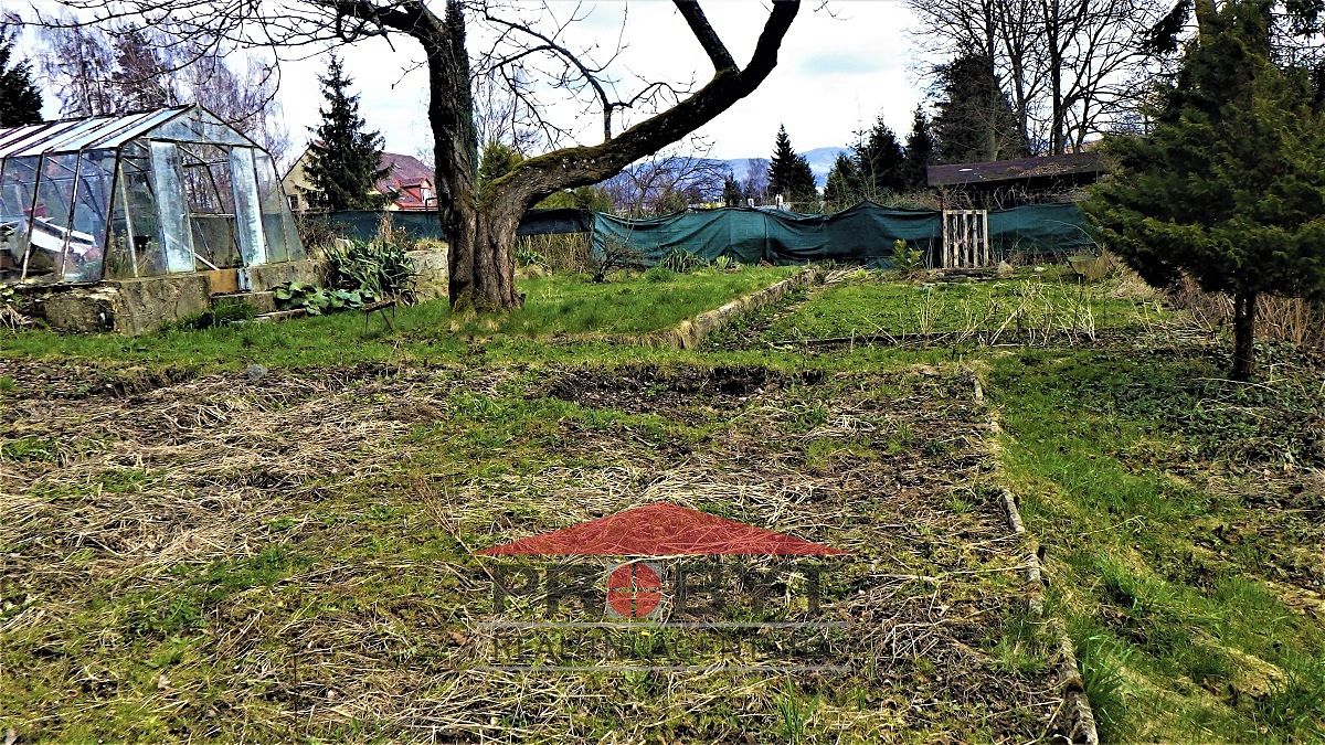 Prodej stavebního pozemku 1051 m² – fotografie 4