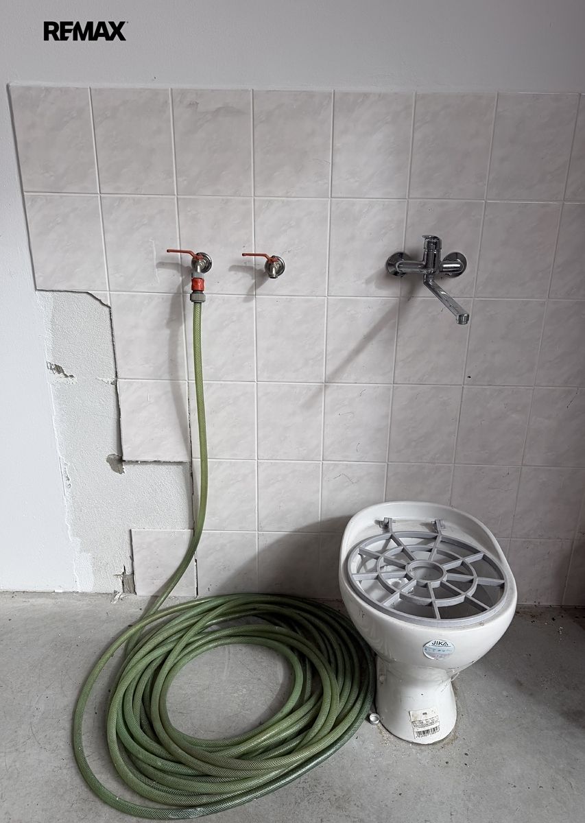 Prodej komerční nemovitosti 175 m² – fotografie 4
