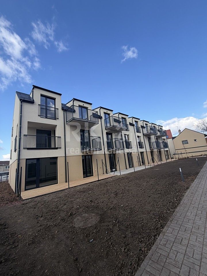 Pronájem bytu 1+kk 38 m²