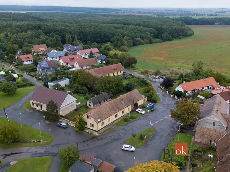 Prodej rodinného domu 189 m², pozemek 1068 m², Běrunice – náhled fotky 3
