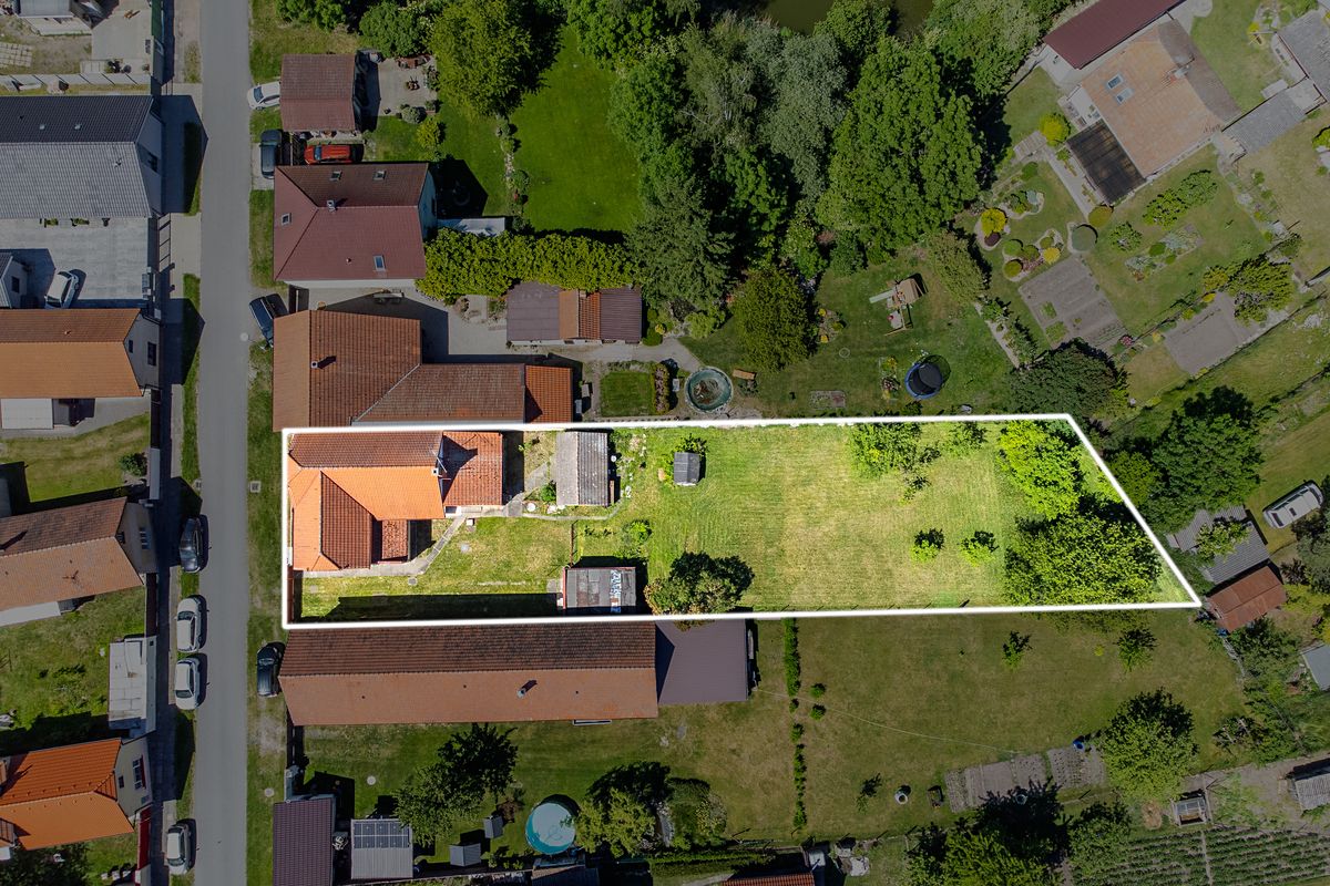 Prodej rodinného domu 101 m², pozemek 1171 m² – fotografie 2