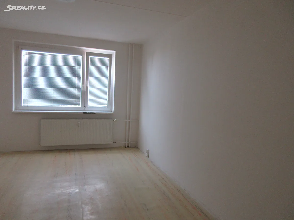 Pronájem bytu 1+1 36 m² – pohled 2