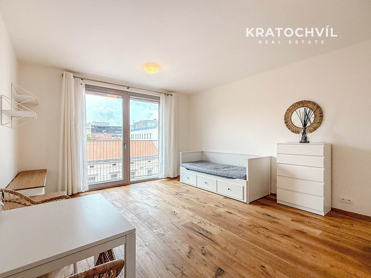 Pronájem bytu 1+kk 32 m²