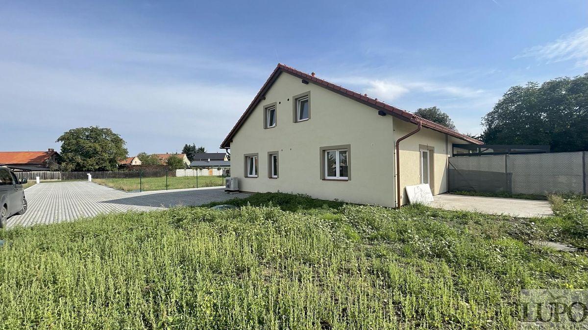 Prodej rodinného domu 128 m², pozemek 400 m² – fotografie 3