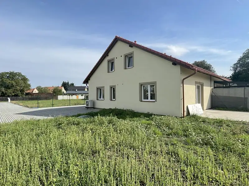Prodej rodinného domu 128 m², pozemek 400 m², Postřižín – náhled fotky 3