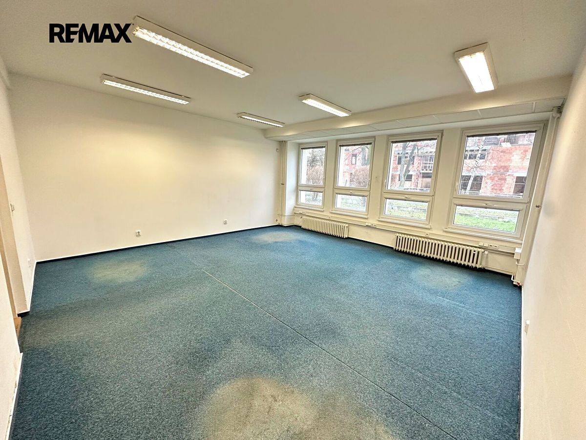Pronájem kanceláře 43 m² – fotografie 2