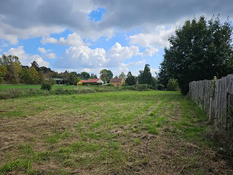 Prodej stavebního pozemku 1141 m², Mělník – náhled fotky 2