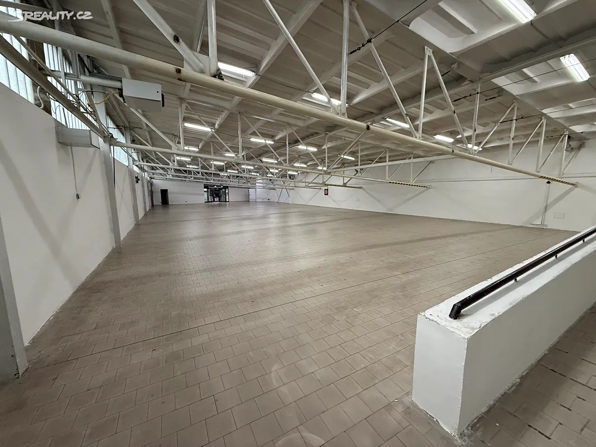 Pronájem skladového prostoru 685 m², Liberec
