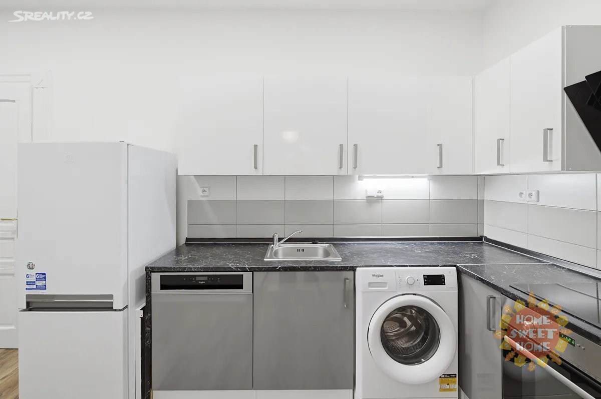Pronájem bytu 2+kk 52 m² – pohled 2