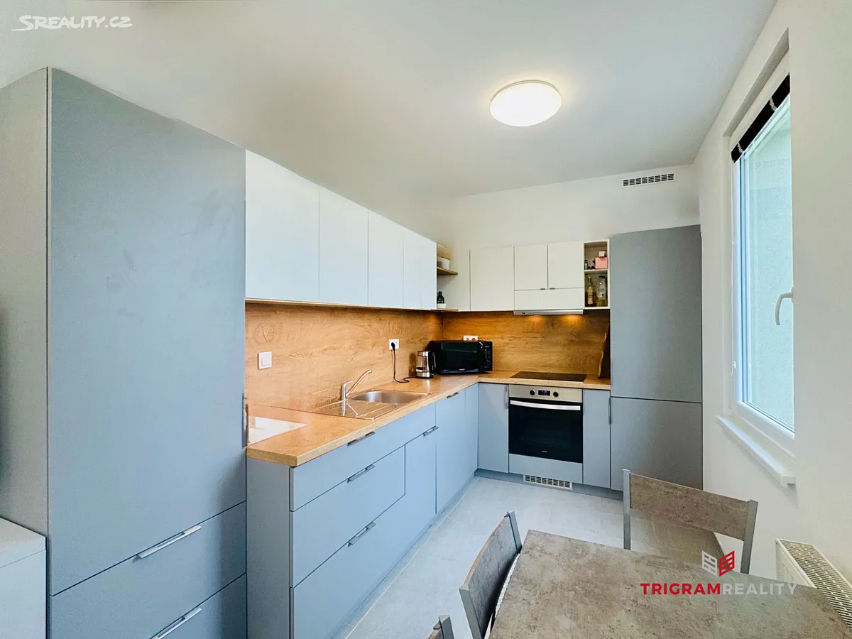 Pronájem bytu 2+kk 45 m², Praha