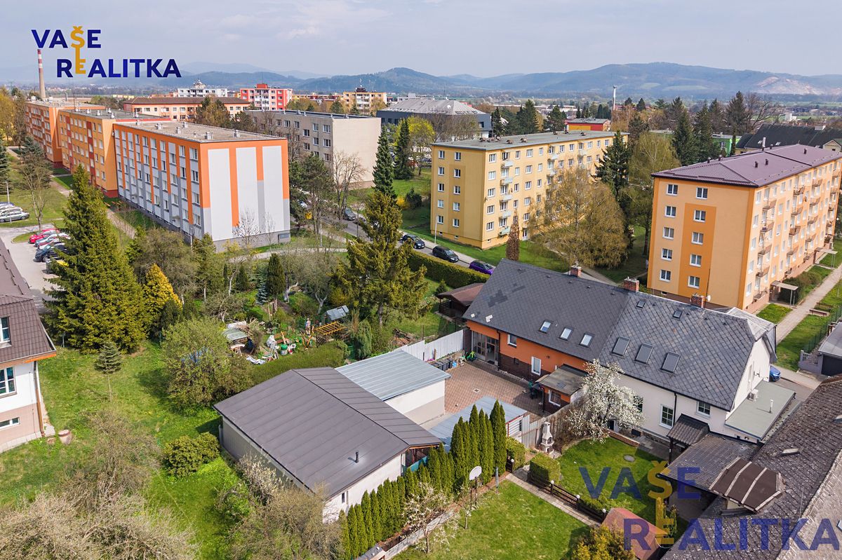 Prodej rodinného domu 275 m², pozemek 534 m² – fotografie 5