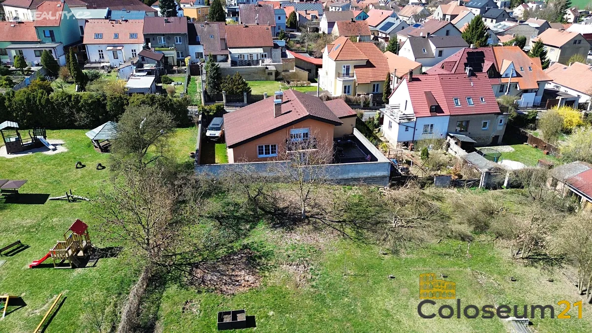 Prodej rodinného domu 160 m², pozemek 422 m² – pohled 3