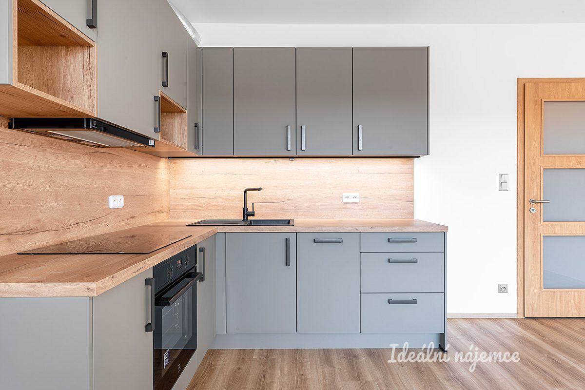 Pronájem bytu 3+kk 67 m²
