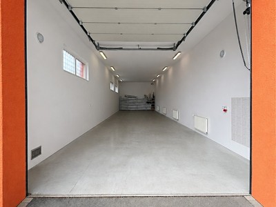 Prodej komerčního prostoru, 175 m² (2 z 14)