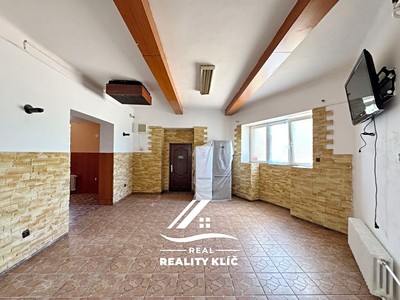 Комерційне приміщення в оренду, 100 м² (2 з 45)