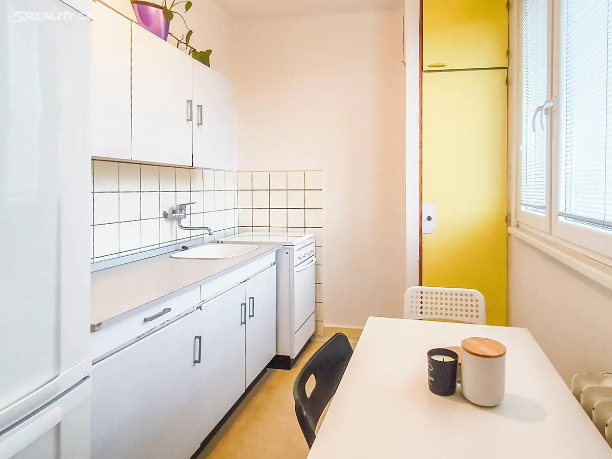 Pronájem bytu 1+1 36 m² – pohled 2
