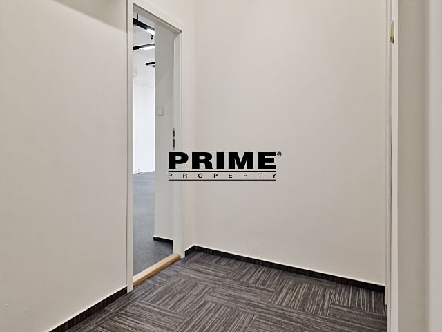 Pronájem kanceláře 91 m² – fotografie 5