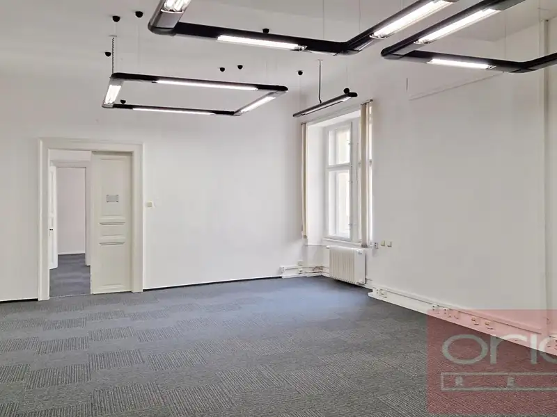 Pronájem kanceláře 91 m², Praha – náhled fotky 2