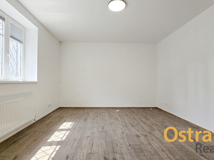 Комерційне приміщення в оренду, 90 м² (9 з 12)