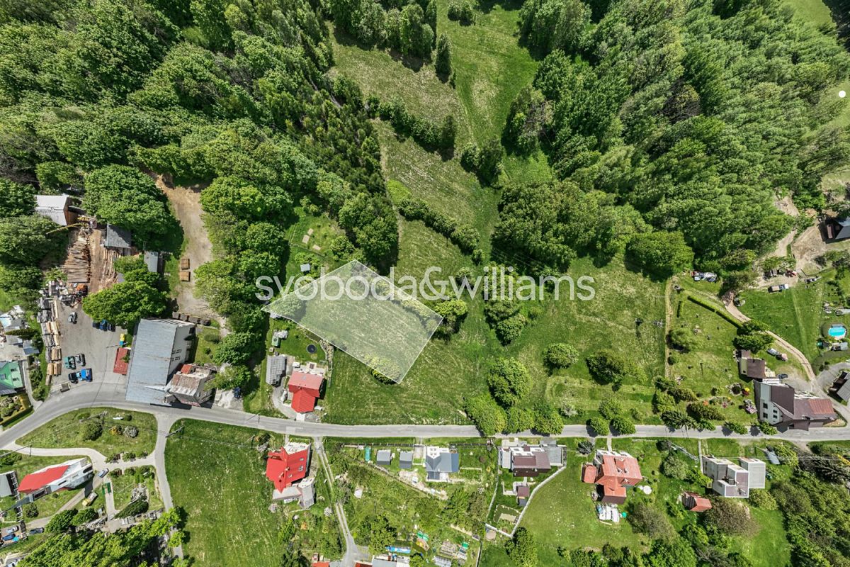 Prodej stavebního pozemku 1560 m²