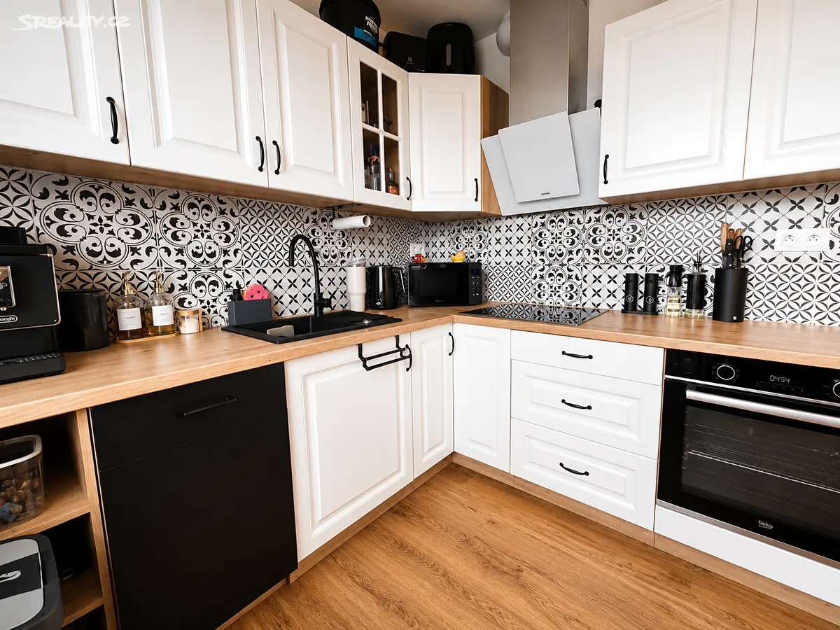 Pronájem bytu 3+1 71 m² – pohled 5