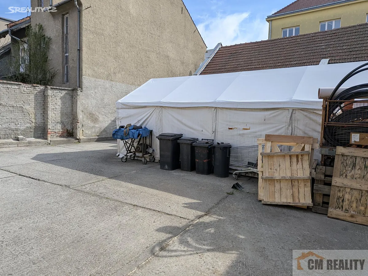 Prodej komerční nemovitosti 300 m² – pohled 5