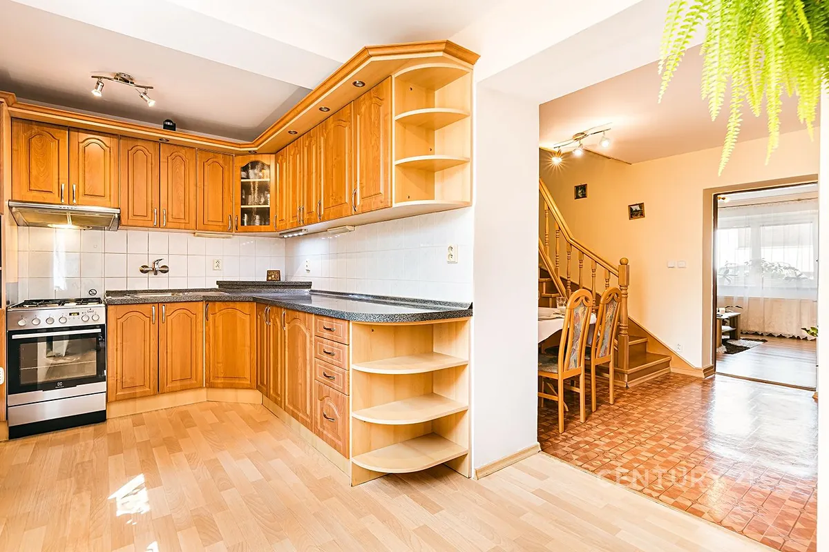 Prodej rodinného domu 197 m², pozemek 319 m²