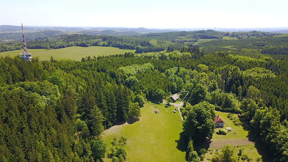 Prodej stavebního pozemku 853 m² – fotografie 2
