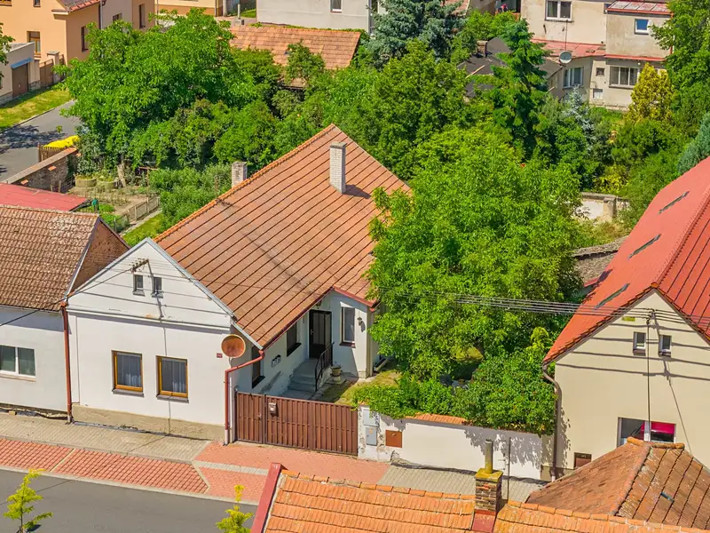 Prodej rodinného domu 72 m², pozemek 529 m², Velký Osek – náhled fotky 1