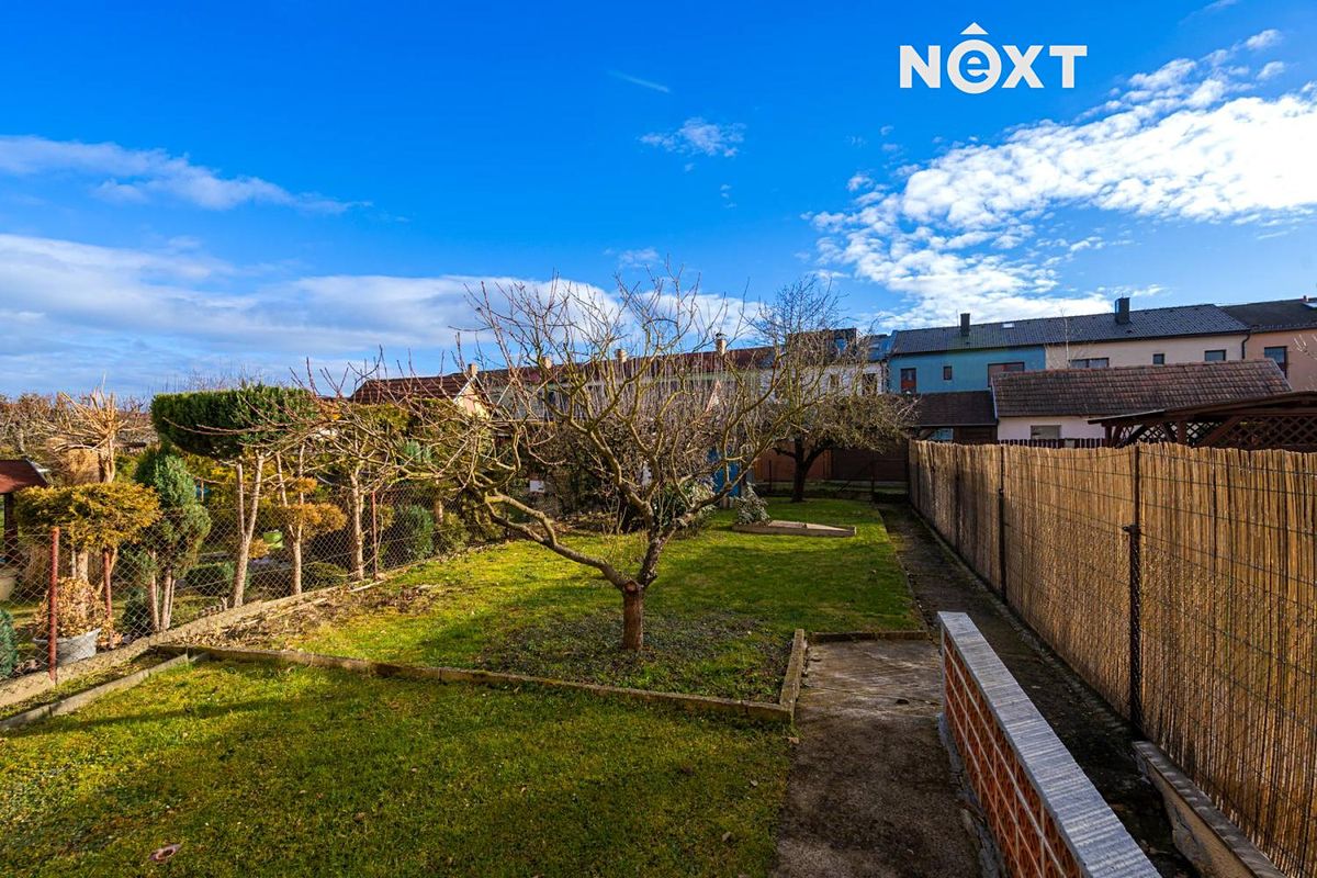Prodej rodinného domu 194 m², pozemek 305 m² – fotografie 3