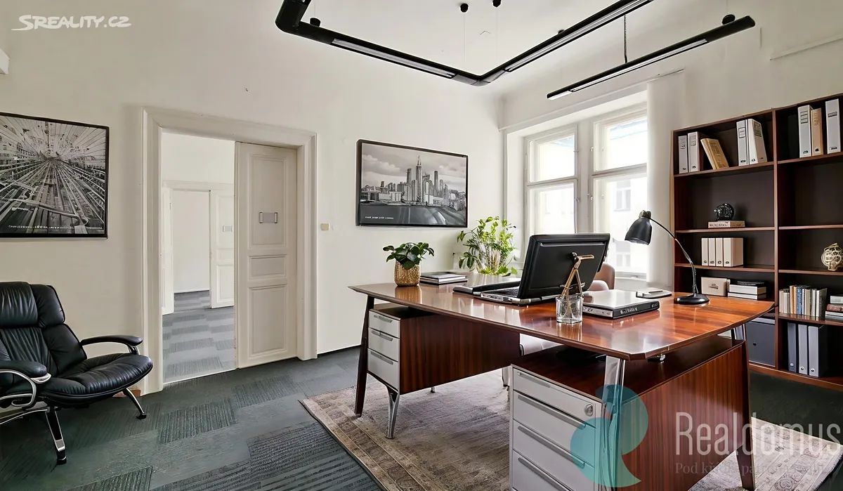 Pronájem kanceláře 94 m² – pohled 2