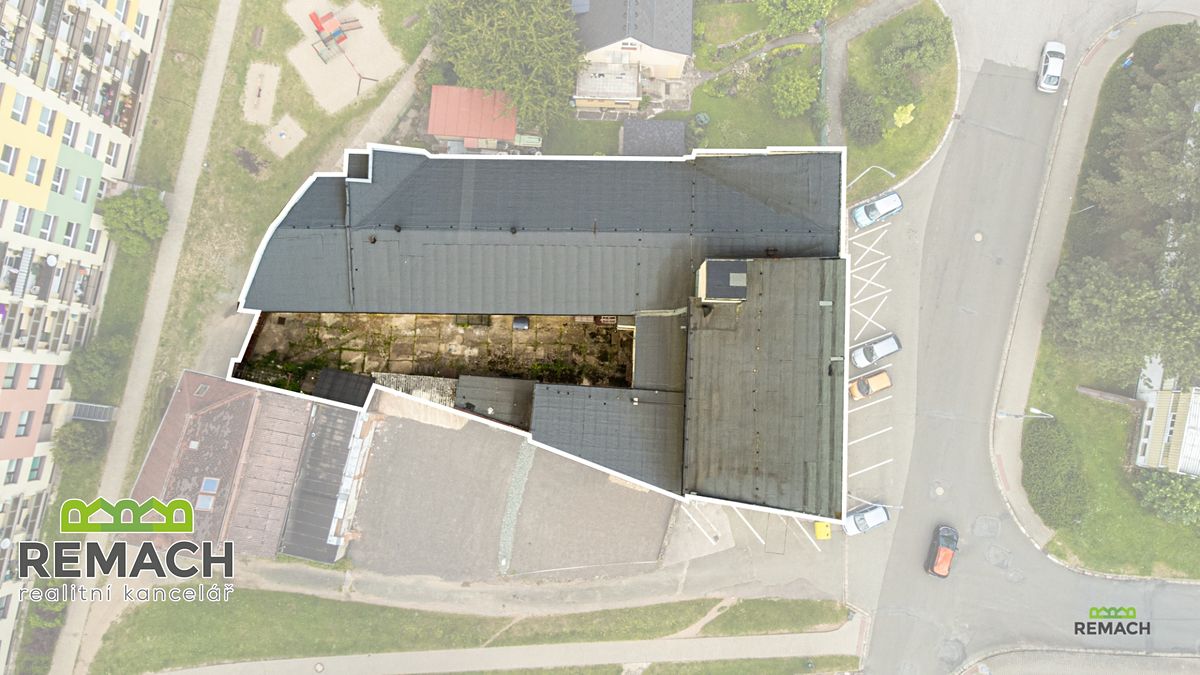 Pronájem obchodního prostoru 1100 m² – fotografie 2