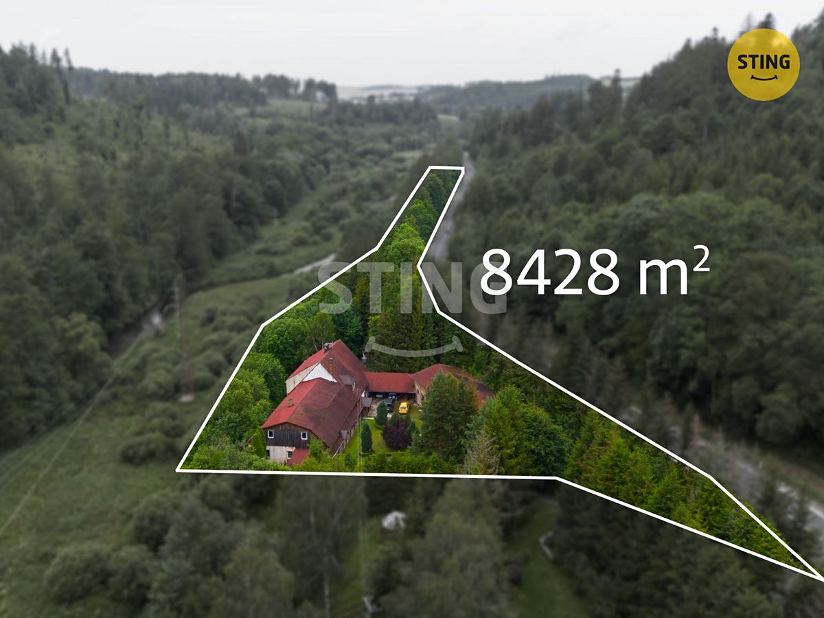 Prodej rodinného domu 520 m², pozemek 7888 m² – fotografie 3