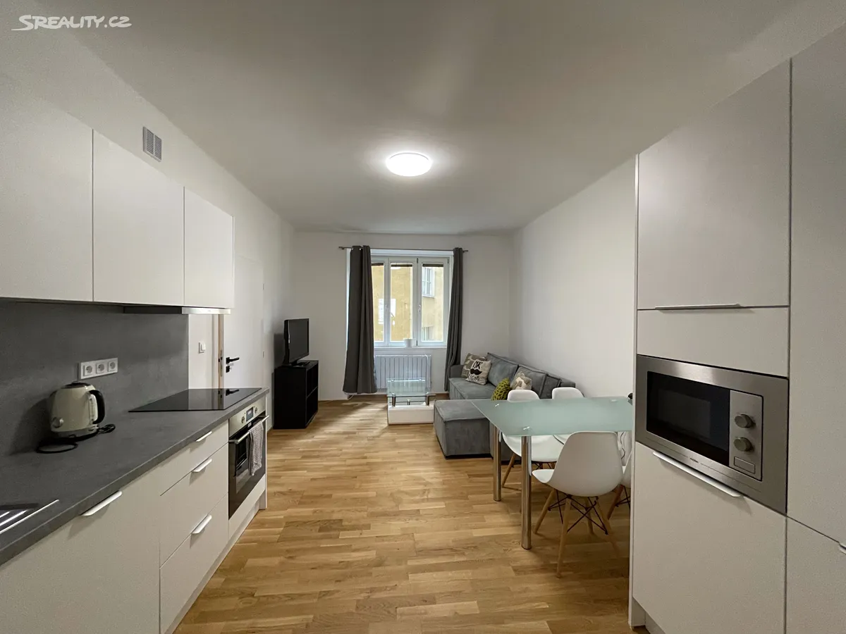 Pronájem bytu 2+kk 55 m², Praha