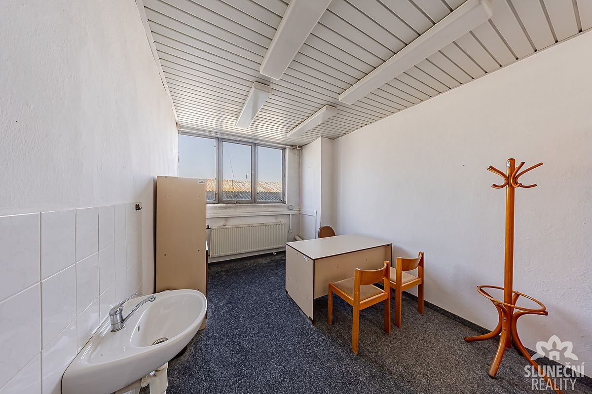 Pronájem kanceláře 14 m² – fotografie 2