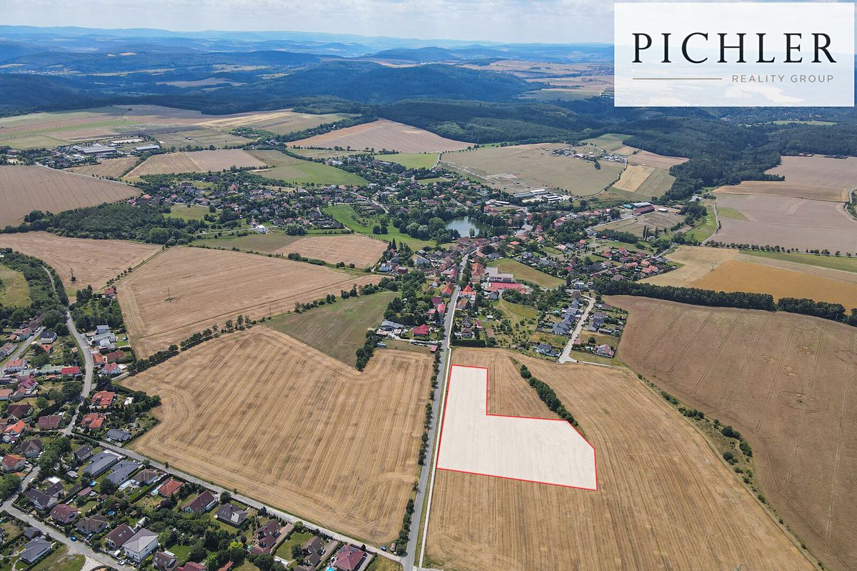 Prodej pole 10799 m², Červený Újezd – fotka 1 z 3