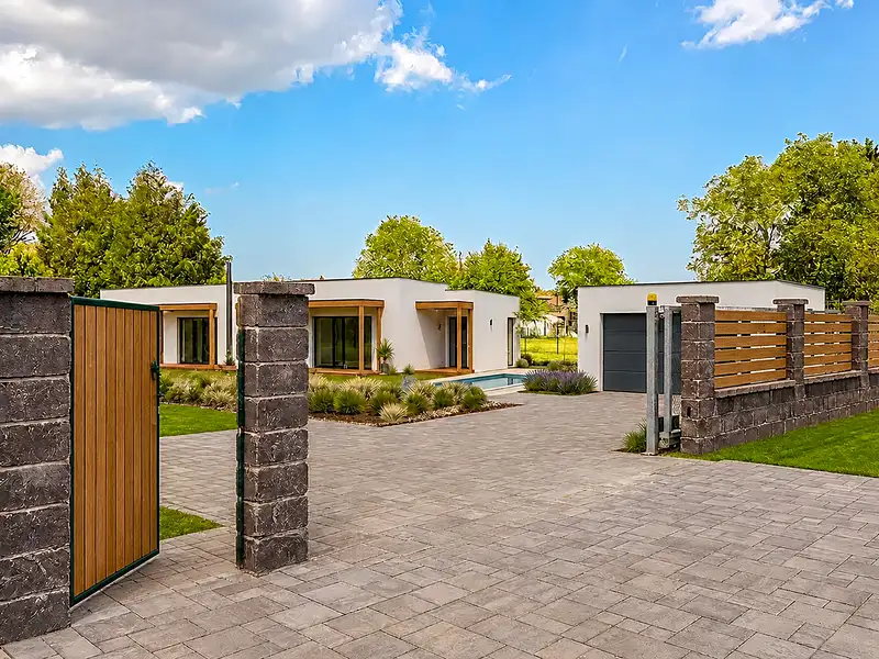 Prodej stavebního pozemku 1603 m², Čepí – náhled fotky 2