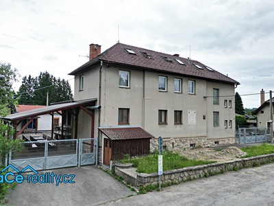 Prodej komerční nemovitosti 572 m²