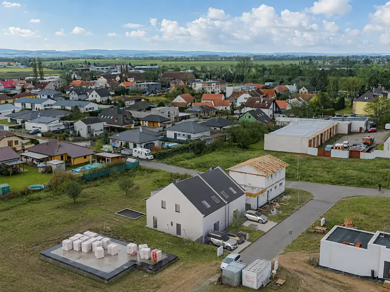 Prodej rodinného domu 136 m², pozemek 428 m², Pardubice – náhled fotky 1